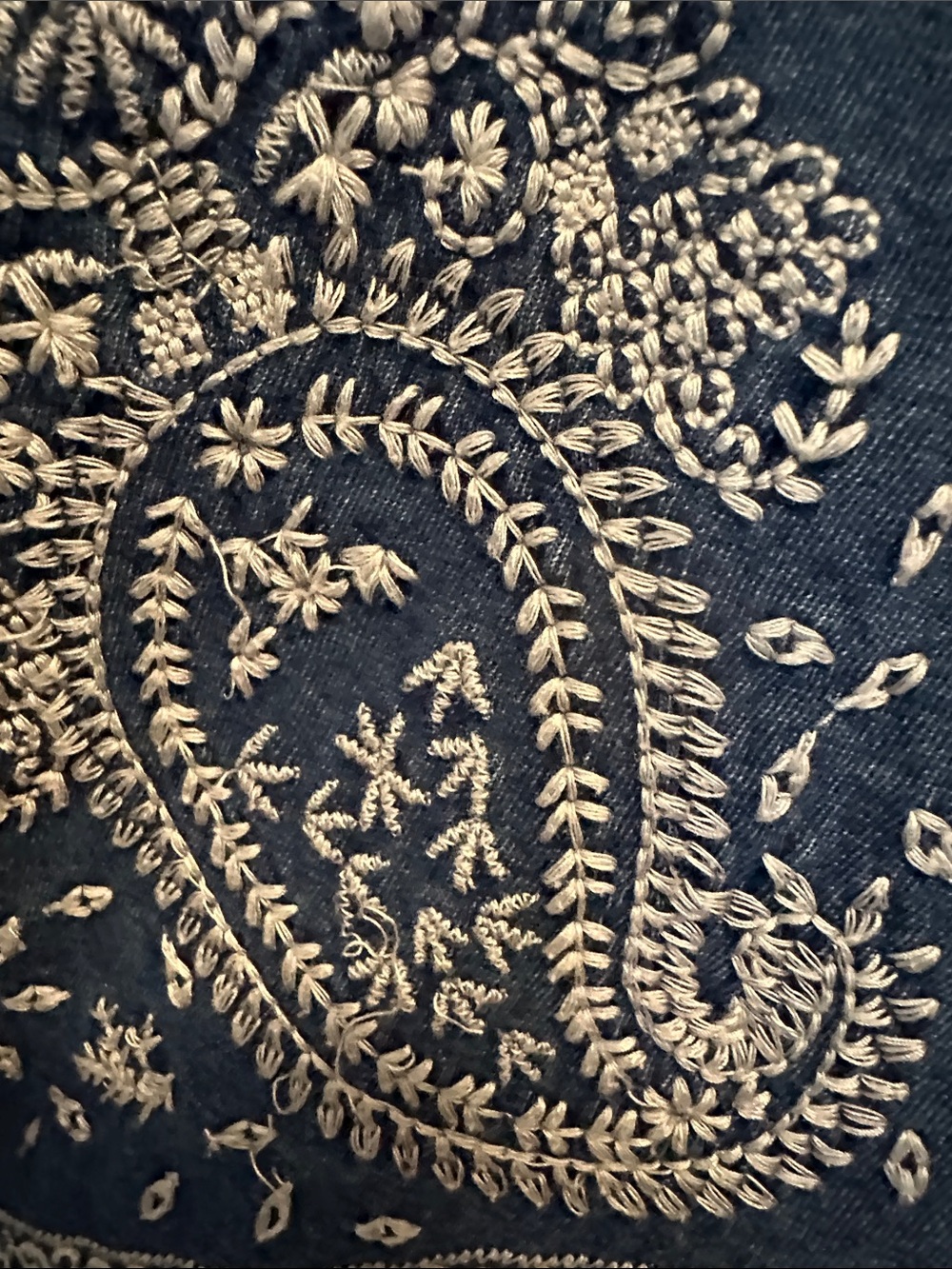 Lucky Brand Blue Paisley Bandana Tee Embroidered Boho Size Small - Picture 3 of 5